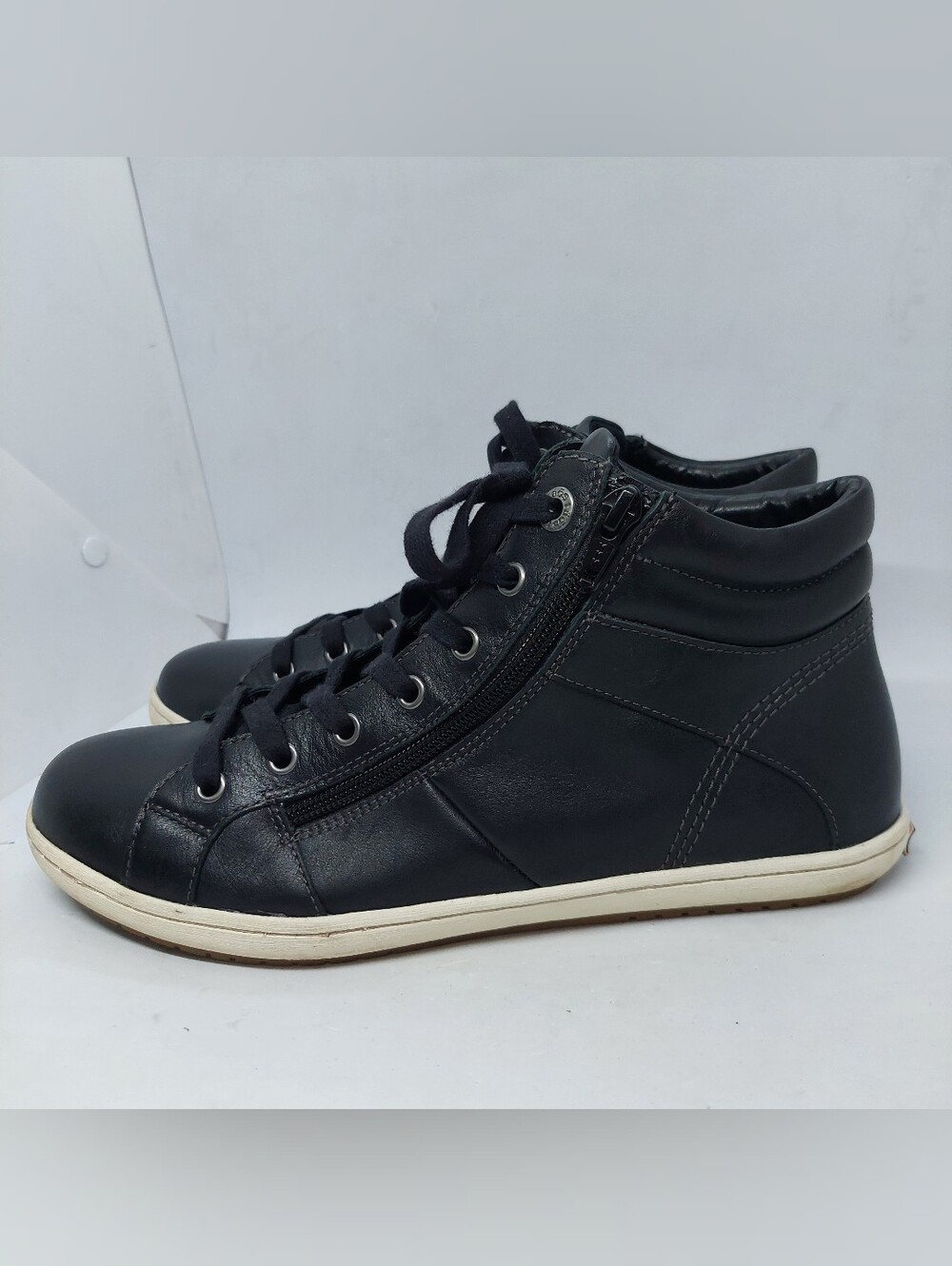 Taos Union Black Leather High Top Sneakers Comfort Casual Shoes Womens Size 11